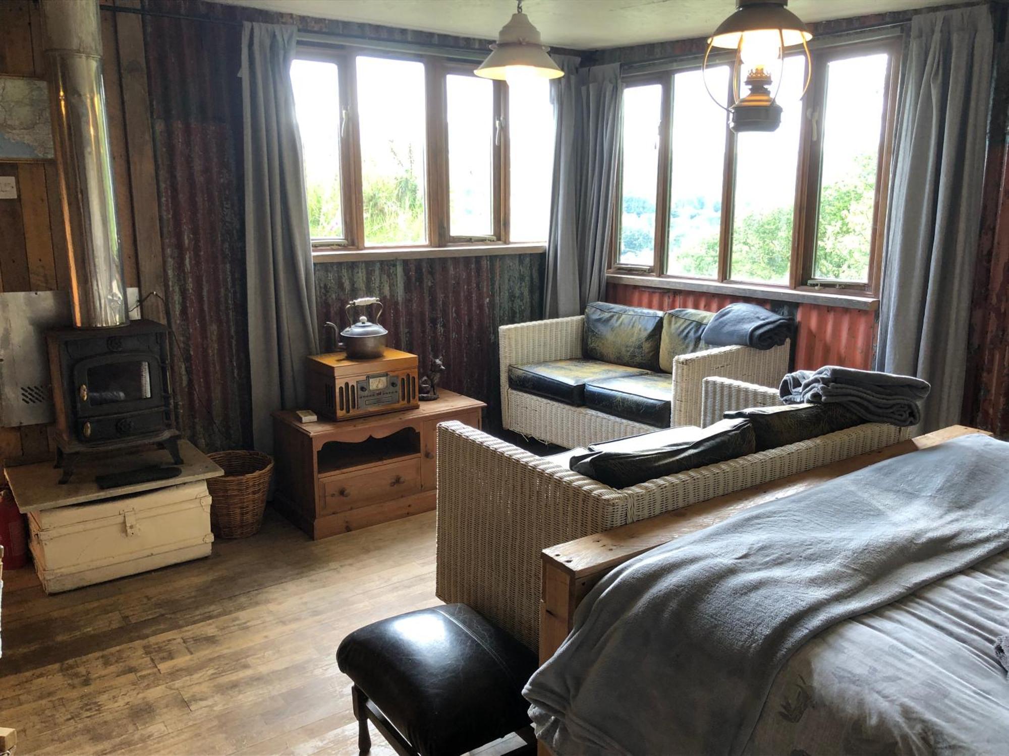 Foxesden, Unique Eco Cabin, Dartmoor Views South Brent エクステリア 写真